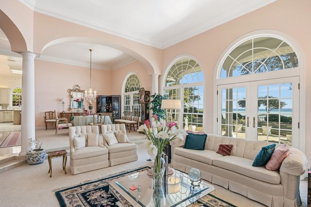 815 Choctaw Lane, Shalimar, FL 32579