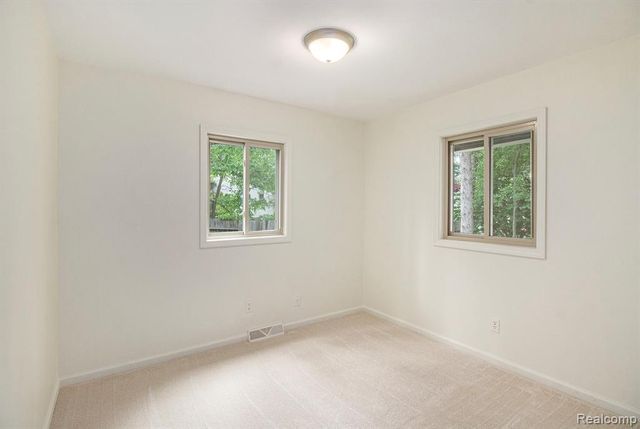 7831 Caberfae Trail, Clarkston, MI 48348