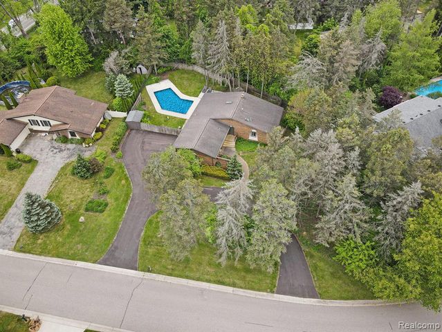 7831 Caberfae Trail, Clarkston, MI 48348