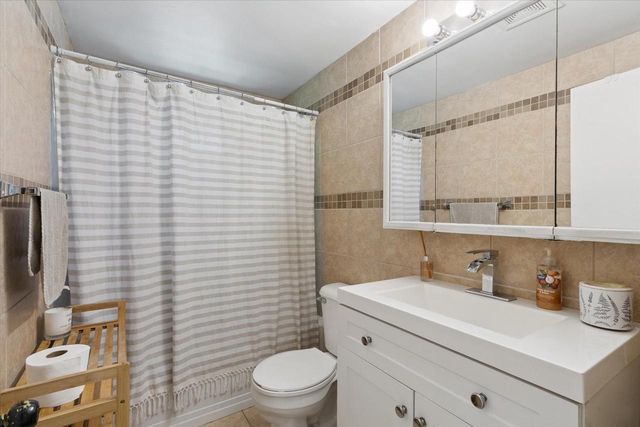 806 Blaine Avenue, Janesville, WI 53545