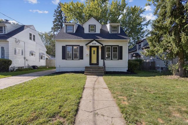 806 Blaine Avenue, Janesville, WI 53545