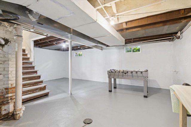 806 Blaine Avenue, Janesville, WI 53545