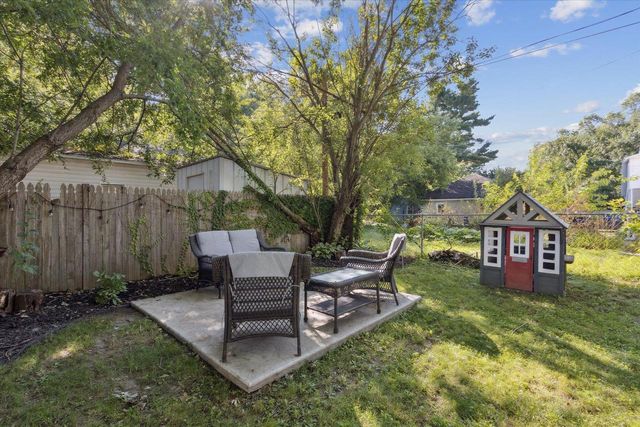 806 Blaine Avenue, Janesville, WI 53545