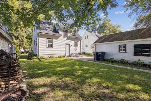 806 Blaine Avenue, Janesville, WI 53545