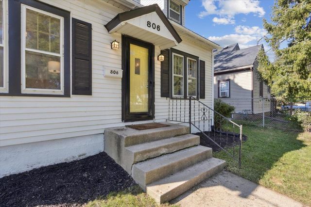 806 Blaine Avenue, Janesville, WI 53545