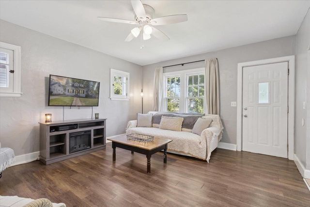 806 Blaine Avenue, Janesville, WI 53545