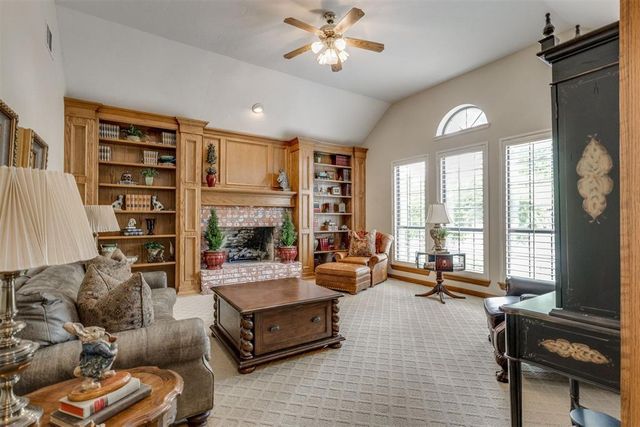 10116 Thompson Avenue, Yukon, OK 73099