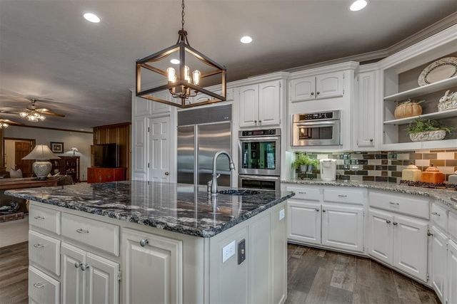 10116 Thompson Avenue, Yukon, OK 73099