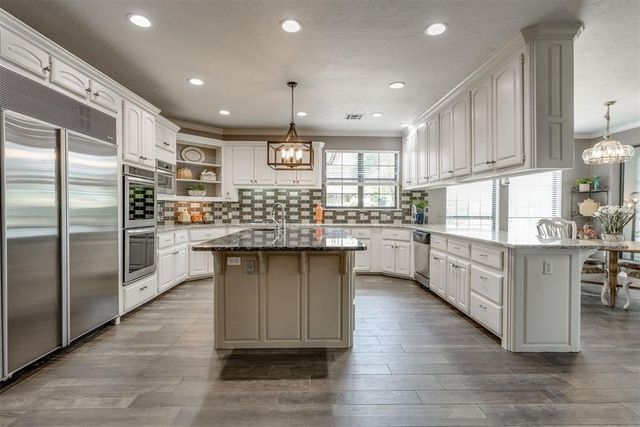 10116 Thompson Avenue, Yukon, OK 73099