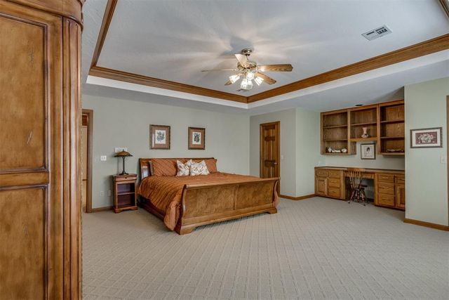10116 Thompson Avenue, Yukon, OK 73099