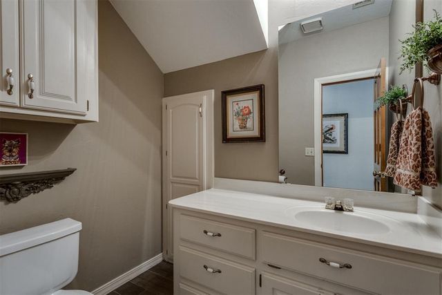 10116 Thompson Avenue, Yukon, OK 73099