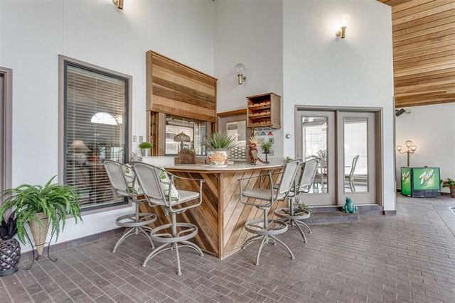 10116 Thompson Avenue, Yukon, OK 73099