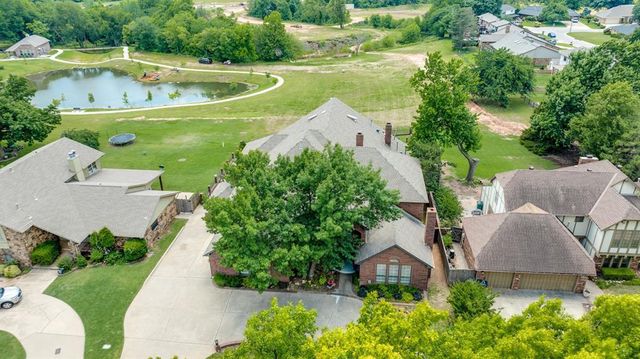 10116 Thompson Avenue, Yukon, OK 73099