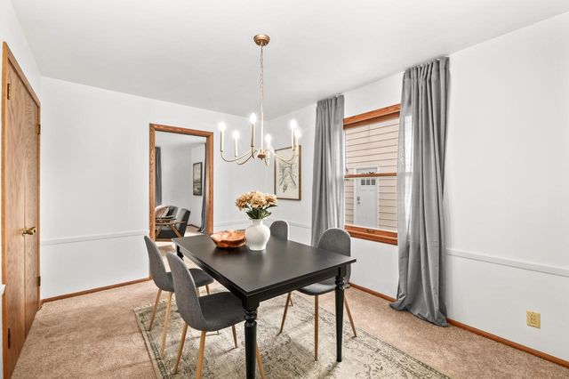1720 N 117th STREET, Wauwatosa, WI 53226