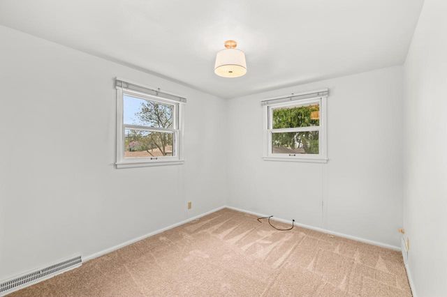 1720 N 117th STREET, Wauwatosa, WI 53226