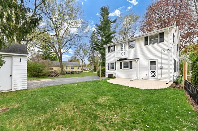 1720 N 117th STREET, Wauwatosa, WI 53226