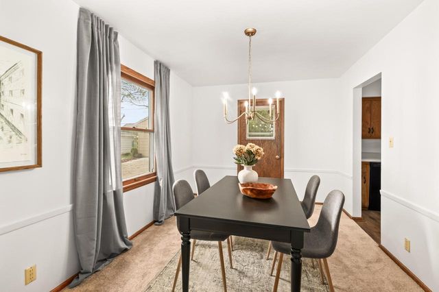 1720 N 117th STREET, Wauwatosa, WI 53226