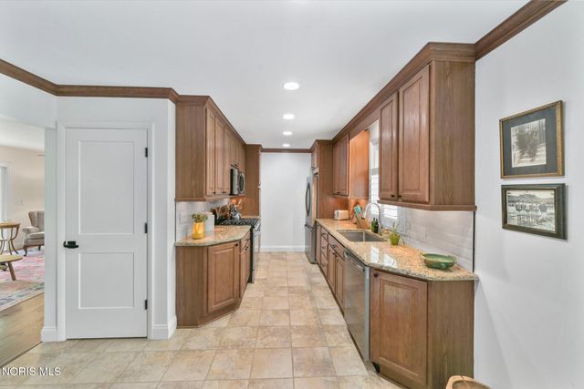 6044 Indian Trail, Sylvania, OH 43560
