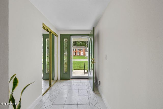 6044 Indian Trail, Sylvania, OH 43560