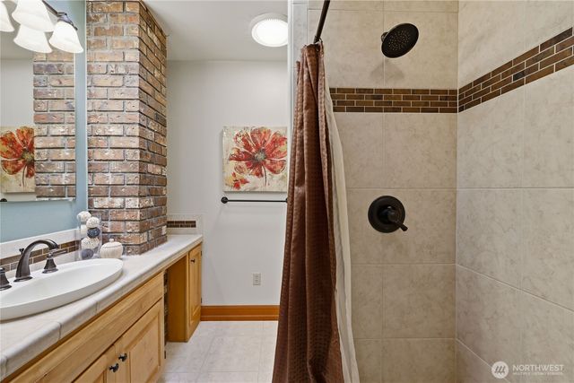 252 Jansen Road, Nordland, WA 98358