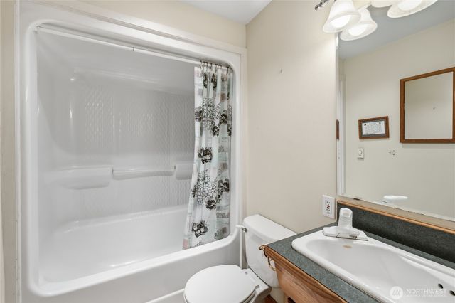 252 Jansen Road, Nordland, WA 98358