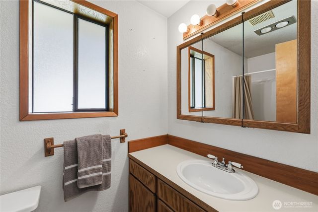 252 Jansen Road, Nordland, WA 98358