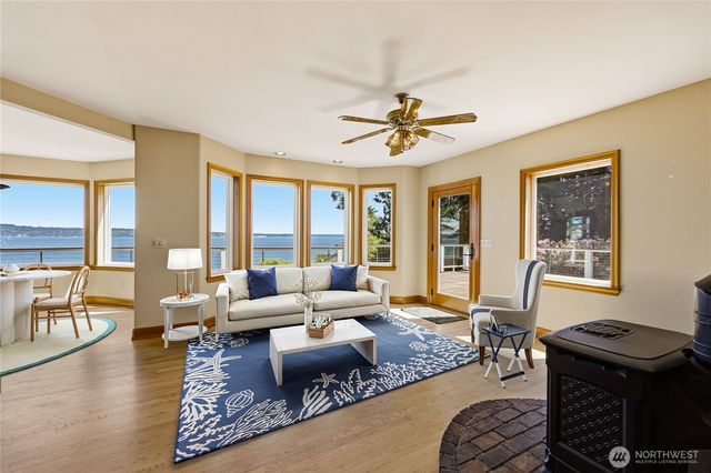 252 Jansen Road, Nordland, WA 98358