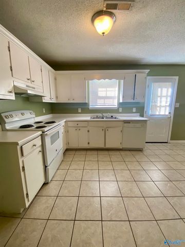 242 Comet Drive, Toney, AL 35773