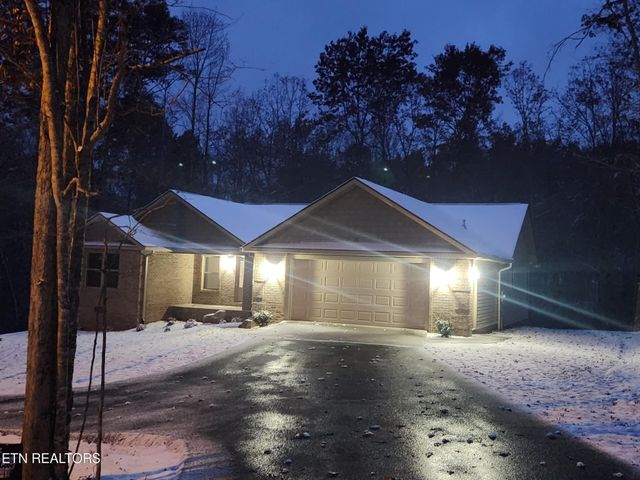 10 T Place Place, Monterey, TN 38574