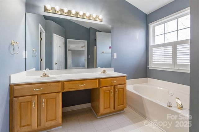 11318 Glenstone Court, Charlotte, NC 28269