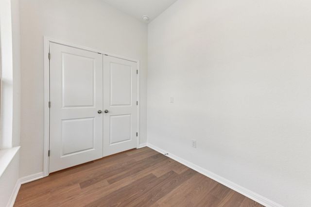 183 Glocken LN, Kyle, TX 78640