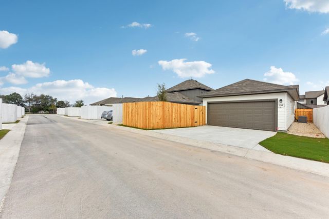 183 Glocken LN, Kyle, TX 78640