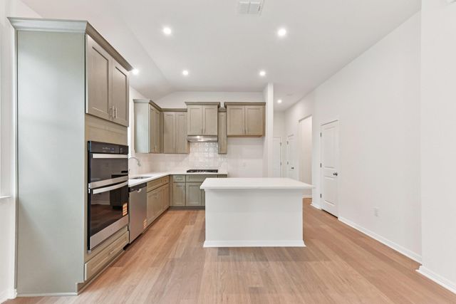 183 Glocken LN, Kyle, TX 78640