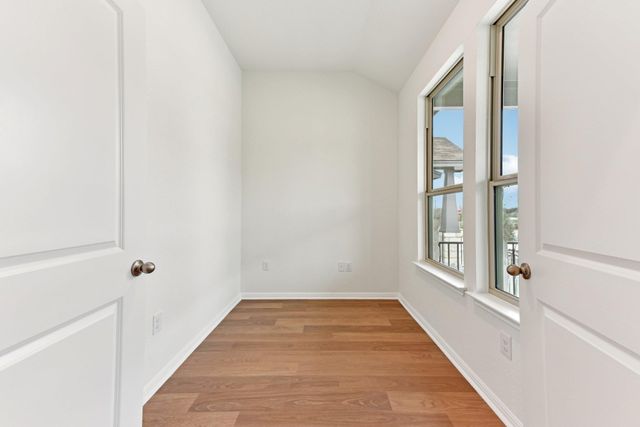 183 Glocken LN, Kyle, TX 78640