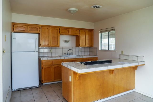 223 S Kady Avenue, Reedley, CA 93654