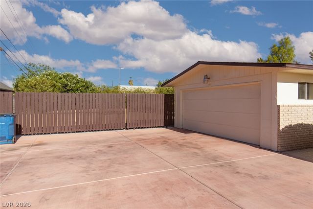 1110 CAHLAN DRIVE, Las Vegas, NV 89102
