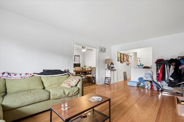 1465 N Northwest Highway, Park Ridge, IL 60068