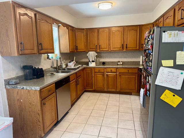 1465 N Northwest Highway, Park Ridge, IL 60068