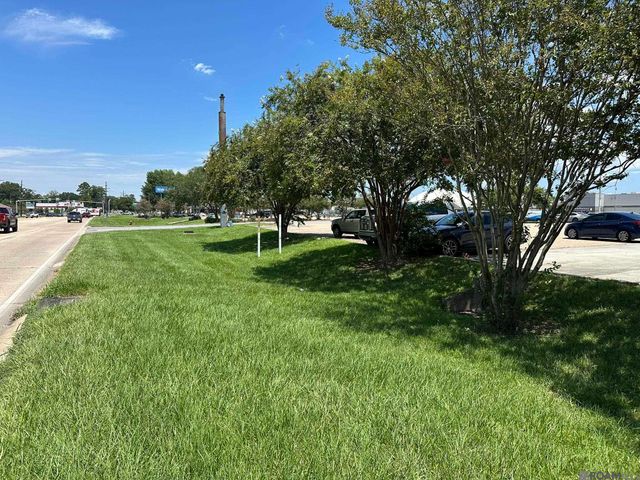 900 S Range Ave, Denham Springs, LA 70726
