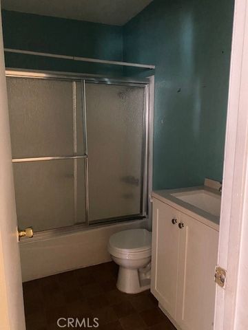 14767 Erwin 6, Van Nuys, CA 91411