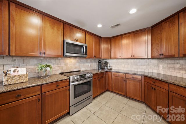 589 Catawba Street E, Belmont, NC 28012