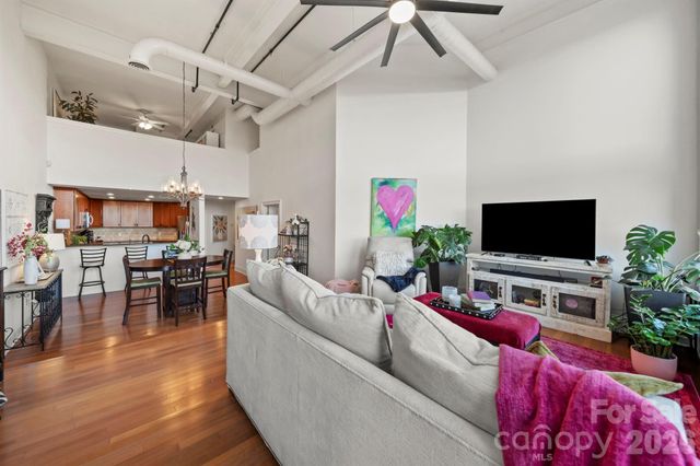 589 Catawba Street E, Belmont, NC 28012