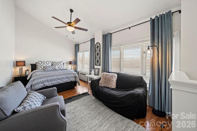 589 Catawba Street E, Belmont, NC 28012
