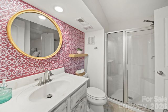 589 Catawba Street E, Belmont, NC 28012