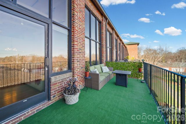 589 Catawba Street E, Belmont, NC 28012