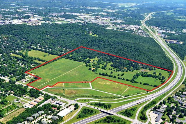 Mistletoe Avenue, Fayetteville, AR 72701