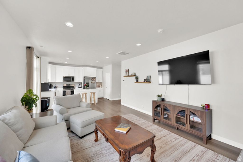 Image 4 of property listing at 394 W 760 S, American Fork, UT 84003