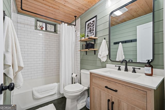 40 Lakeside Drive, Blue Ridge, GA 30513