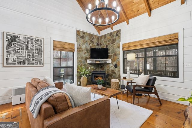 40 Lakeside Drive, Blue Ridge, GA 30513