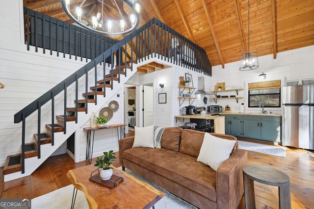 40 Lakeside Drive, Blue Ridge, GA 30513